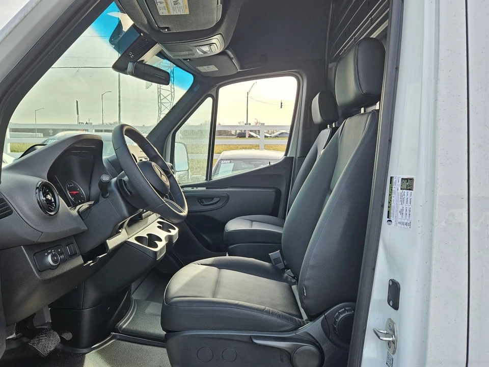 2025 Mercedes-Benz VS30 Sprinter - Image 7 of 12