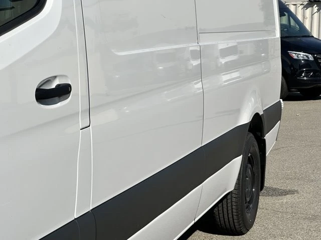 2025 Mercedes-Benz VS30 Sprinter - Image 9 of 12