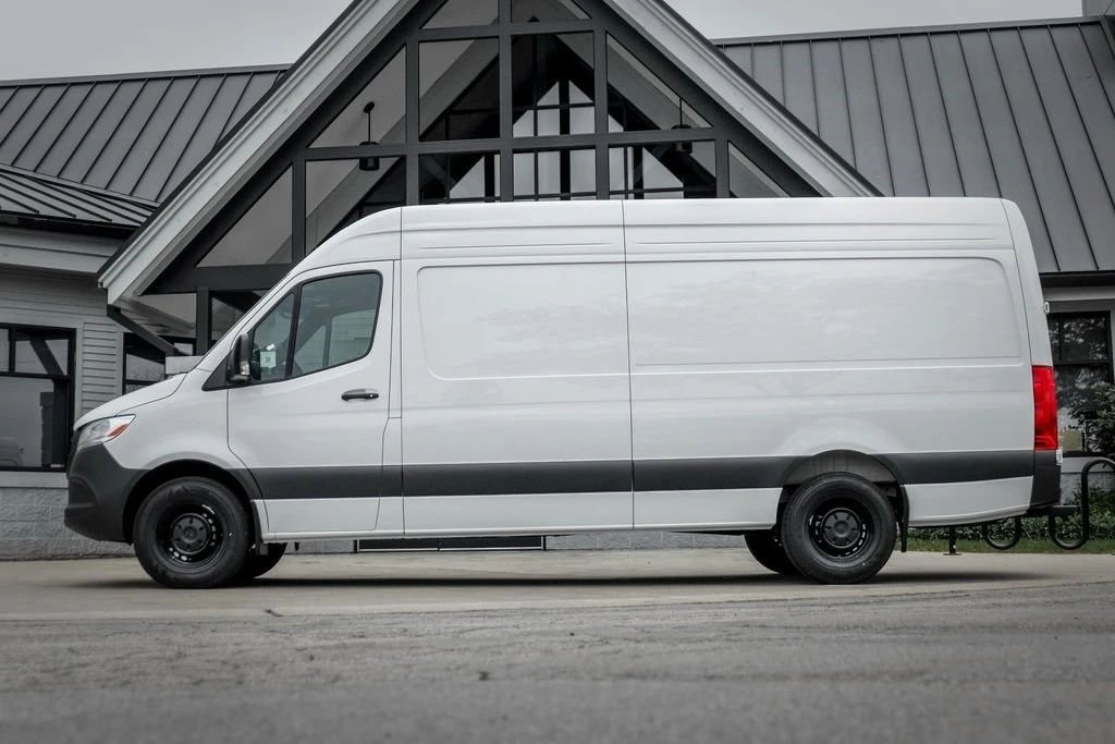 2025 Mercedes-Benz VS30 Sprinter - Image 4 of 12