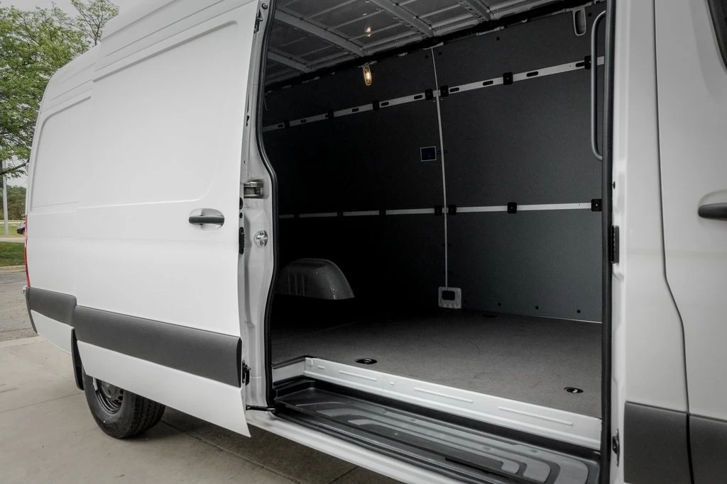 2025 Mercedes-Benz VS30 Sprinter - Image 11 of 12
