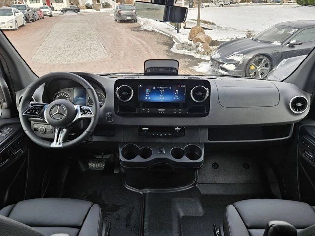 2025 Mercedes-Benz VS30 Sprinter - Image 11 of 12
