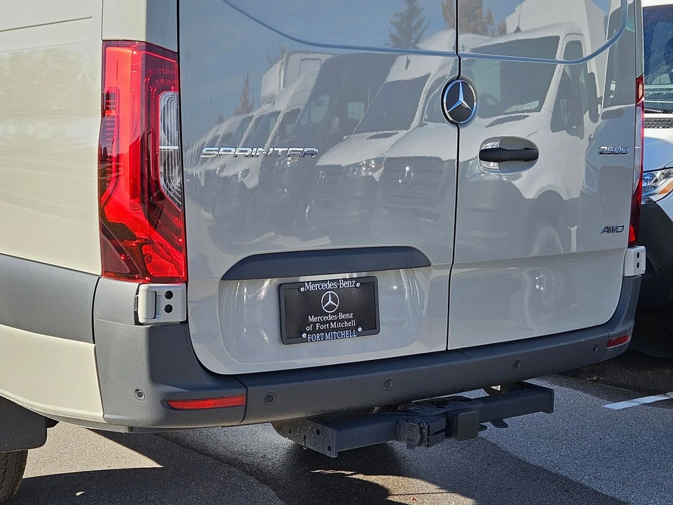 2025 Mercedes-Benz VS30 Sprinter - Image 10 of 12