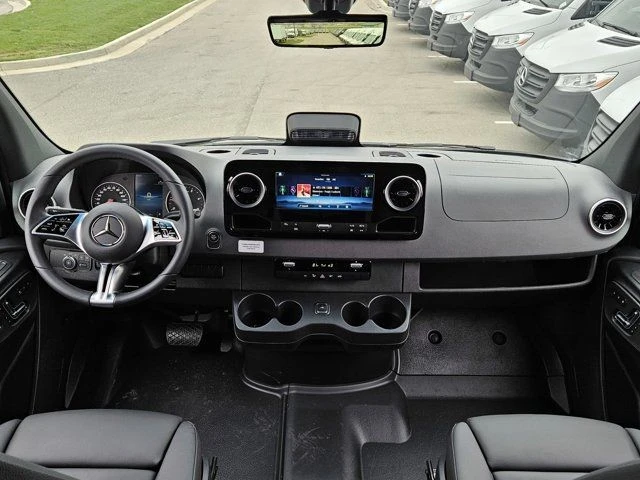 2025 Mercedes-Benz VS30 Sprinter - Image 11 of 21