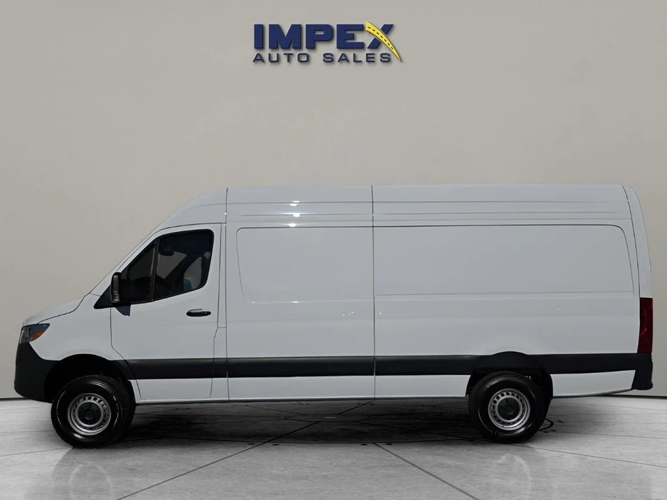 2025 Mercedes-Benz VS30 Sprinter - Image 2 of 21