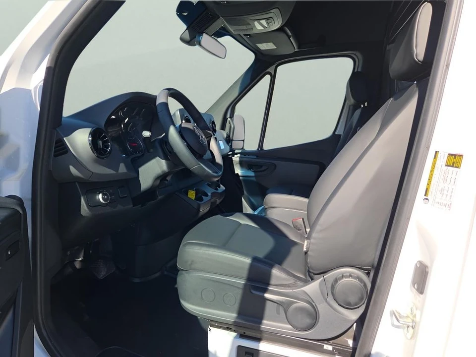 2025 Mercedes-Benz VS30 Sprinter - Image 9 of 21