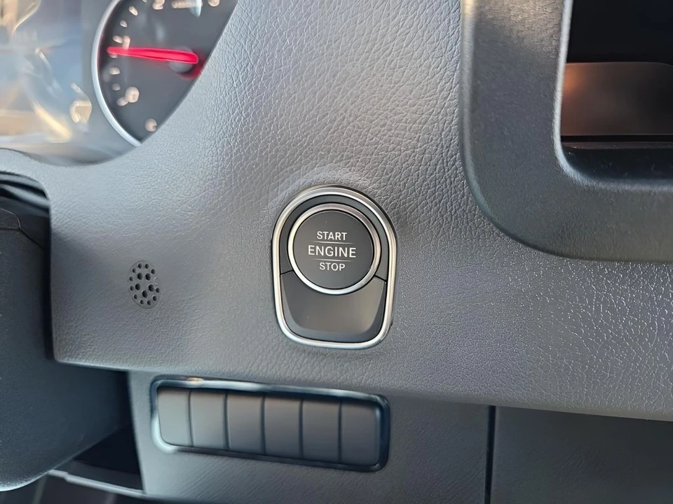 2025 Mercedes-Benz VS30 Sprinter - Image 16 of 21