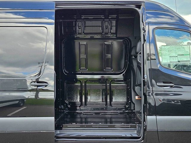 2025 Mercedes-Benz VS30 Sprinter - Image 2 of 12