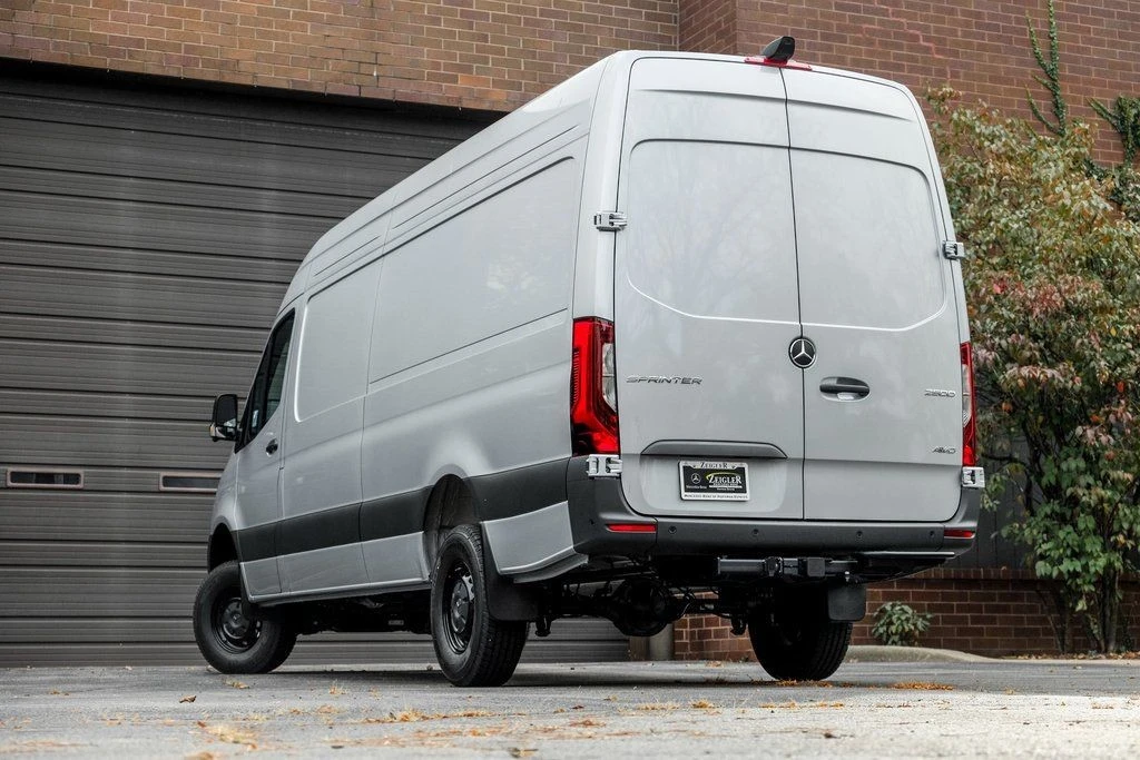 2025 Mercedes-Benz VS30 Sprinter - Image 2 of 21