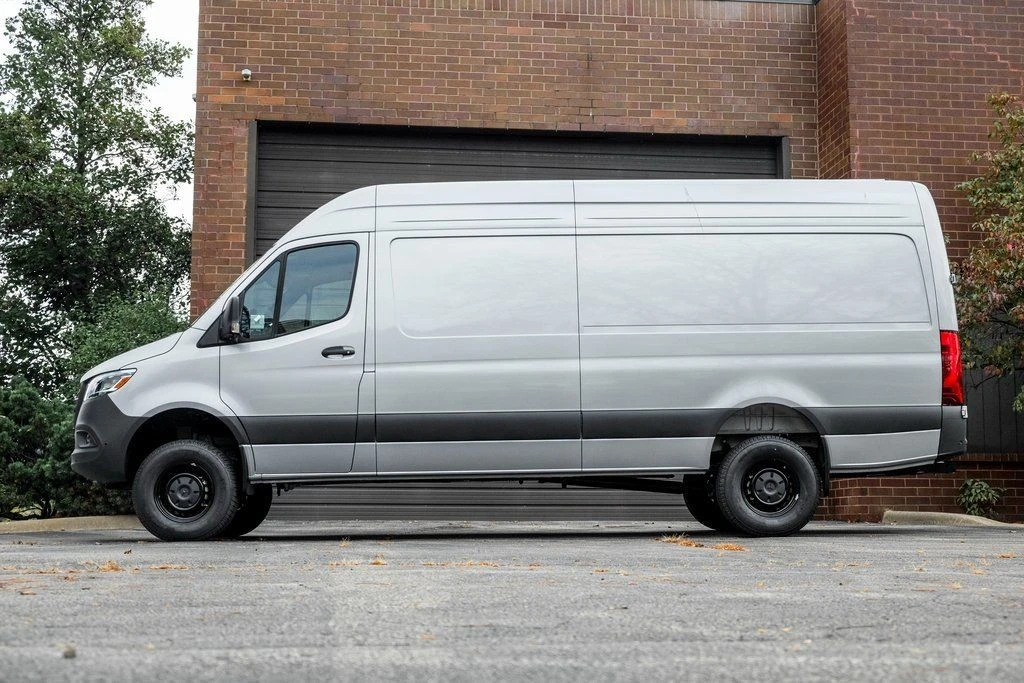 2025 Mercedes-Benz VS30 Sprinter - Image 3 of 21
