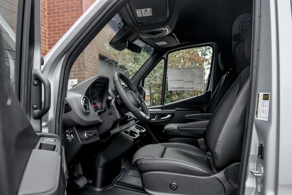 2025 Mercedes-Benz VS30 Sprinter - Image 12 of 21