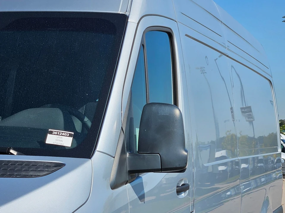 2025 Mercedes-Benz VS30 Sprinter - Image 8 of 12