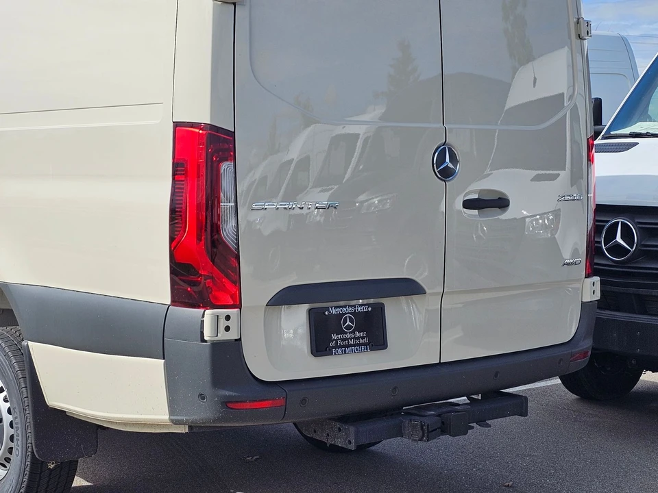 2025 Mercedes-Benz VS30 Sprinter - Image 10 of 12
