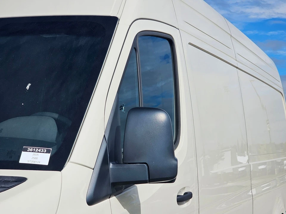 2025 Mercedes-Benz VS30 Sprinter - Image 8 of 12