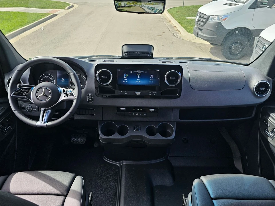 2025 Mercedes-Benz VS30 Sprinter - Image 12 of 12
