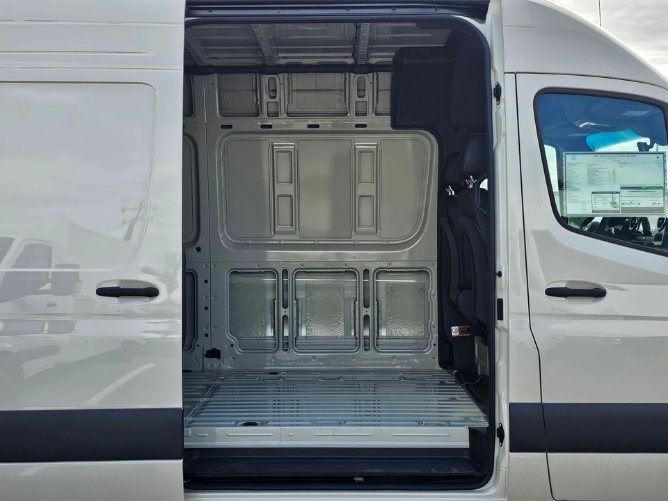 2025 Mercedes-Benz VS30 Sprinter - Image 2 of 12