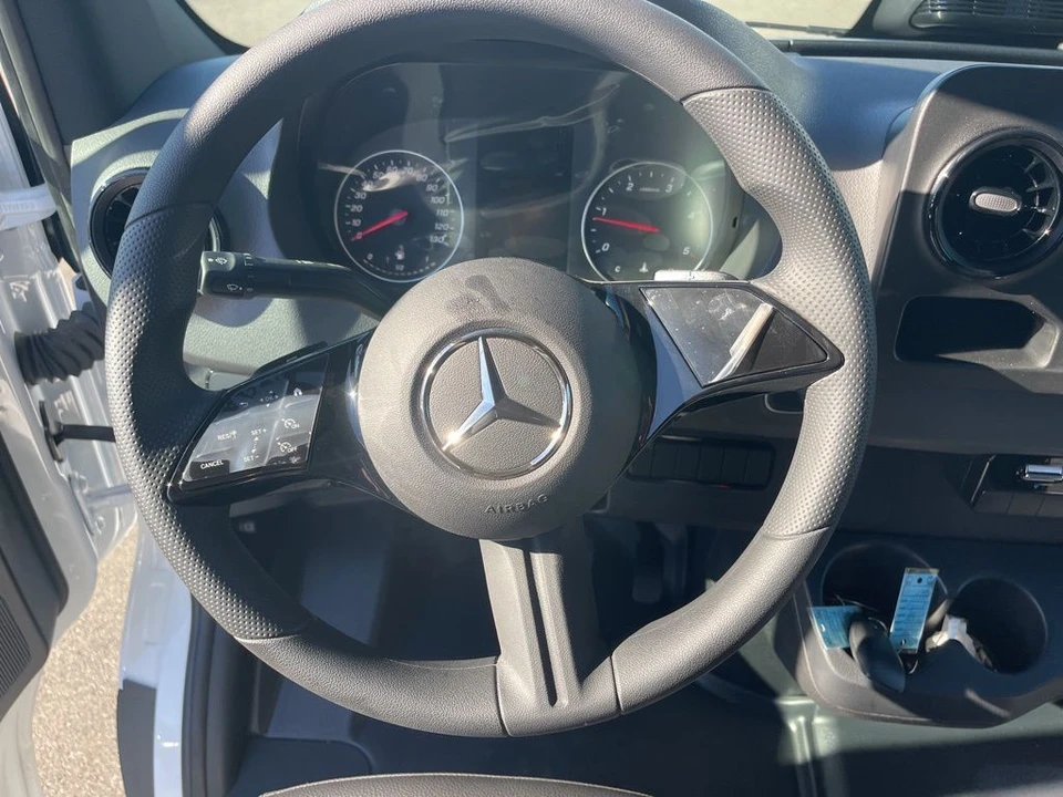 2025 Mercedes-Benz VS30 Sprinter - Image 11 of 12