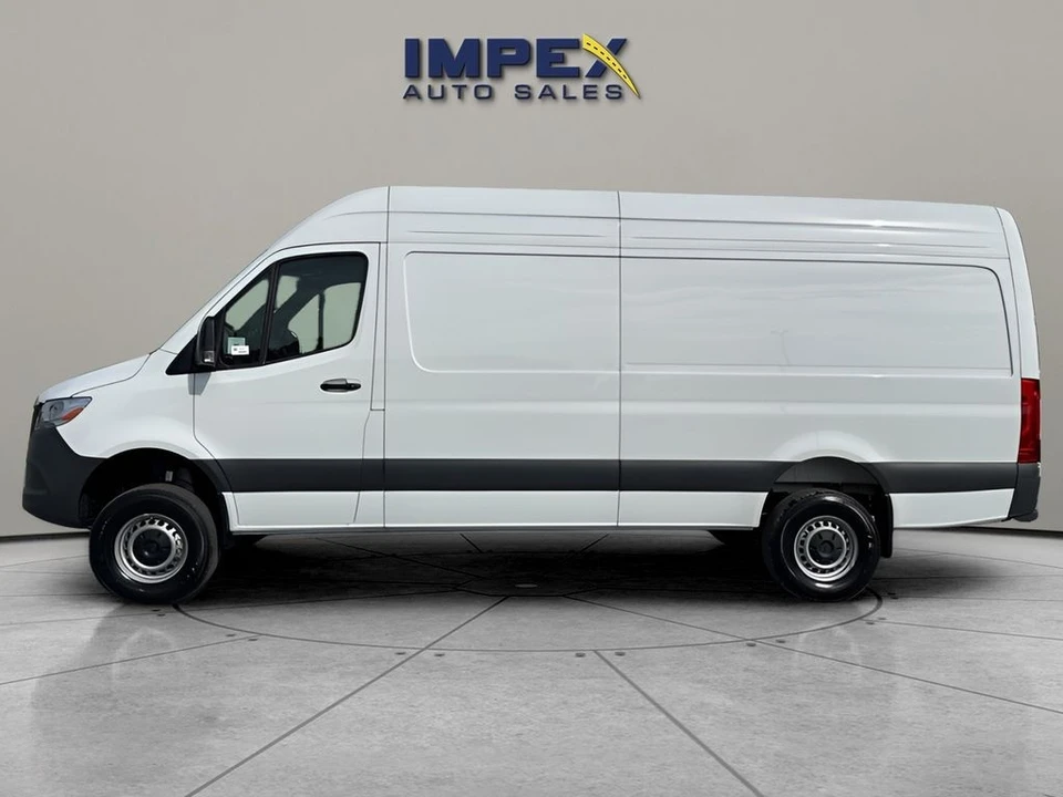 2025 Mercedes-Benz VS30 Sprinter - Image 2 of 12
