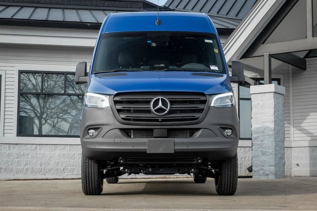 2025 Mercedes-Benz VS30 Sprinter - Image 6 of 12