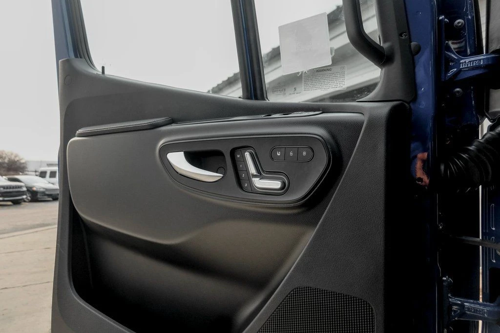 2025 Mercedes-Benz VS30 Sprinter - Image 14 of 21