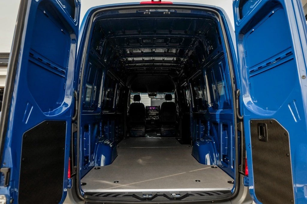 2025 Mercedes-Benz VS30 Sprinter - Image 12 of 21