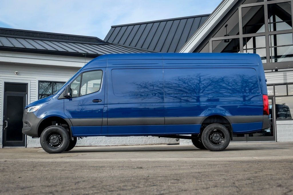 2025 Mercedes-Benz VS30 Sprinter - Image 4 of 21