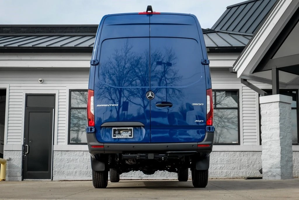 2025 Mercedes-Benz VS30 Sprinter - Image 9 of 12