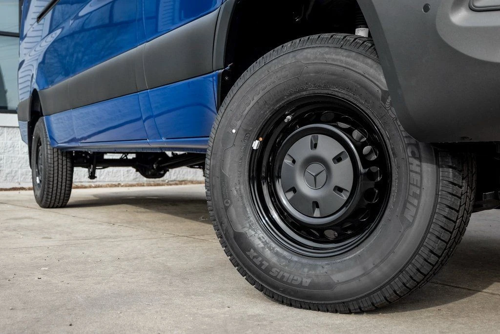 2025 Mercedes-Benz VS30 Sprinter - Image 8 of 21
