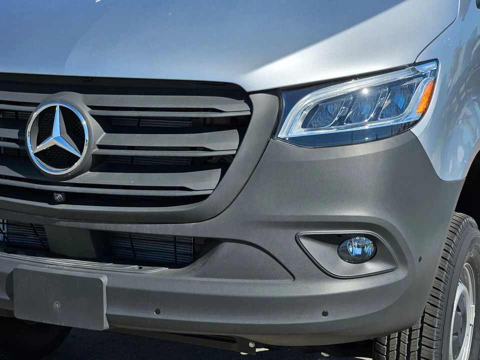 2025 Mercedes-Benz VS30 Sprinter - Image 7 of 12