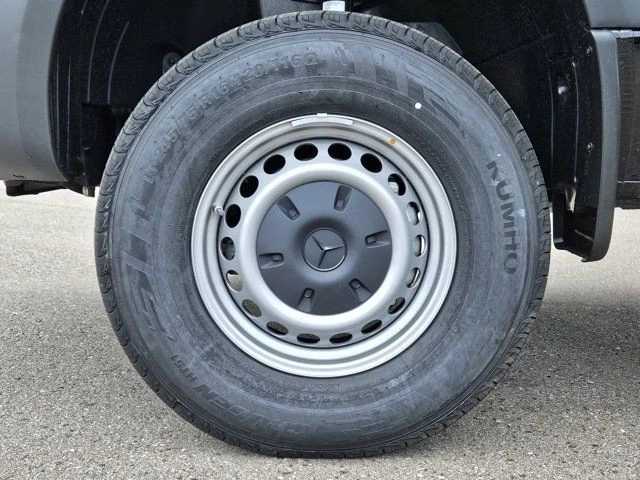 2025 Mercedes-Benz VS30 Sprinter - Image 8 of 12