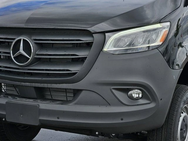 2025 Mercedes-Benz VS30 Sprinter - Image 6 of 12