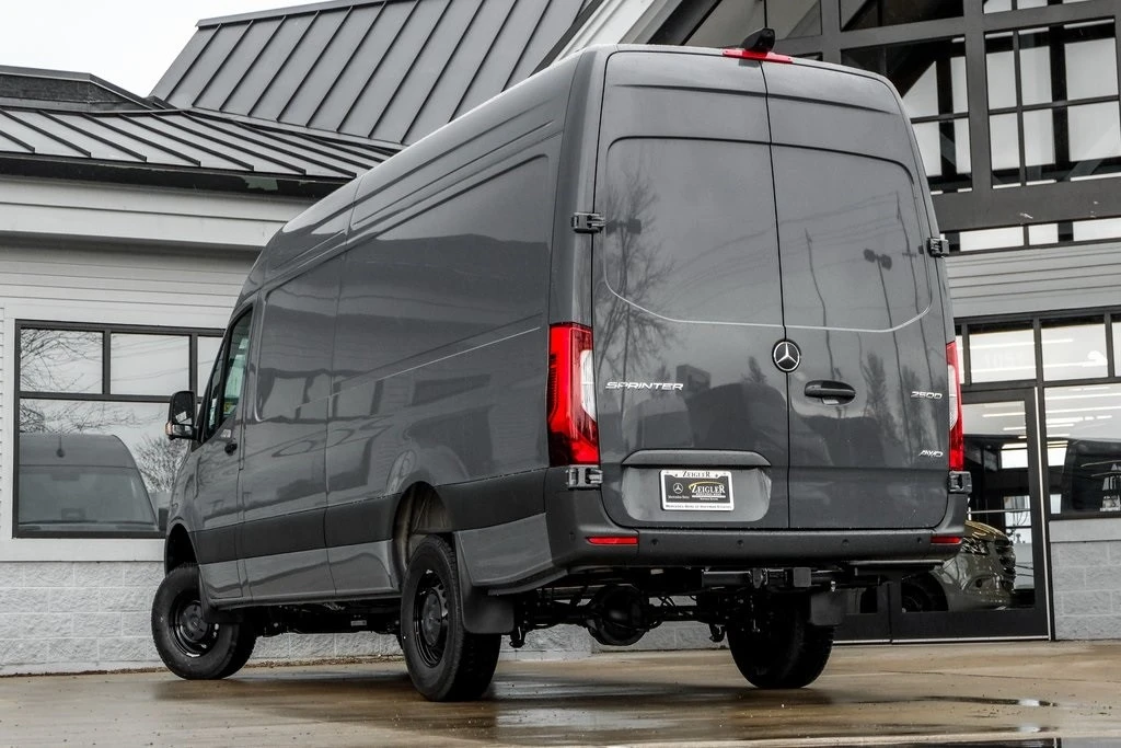 2025 Mercedes-Benz VS30 Sprinter - Image 2 of 12