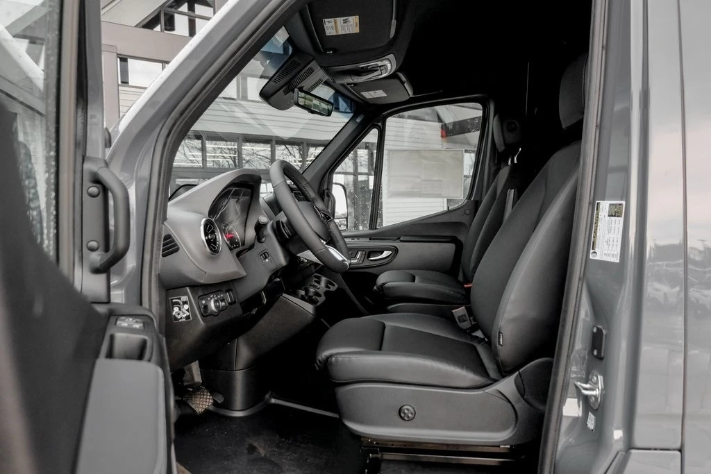 2025 Mercedes-Benz VS30 Sprinter - Image 11 of 12