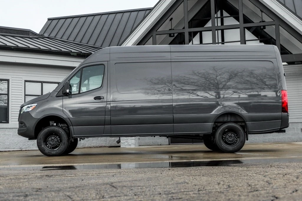 2025 Mercedes-Benz VS30 Sprinter - Image 3 of 12