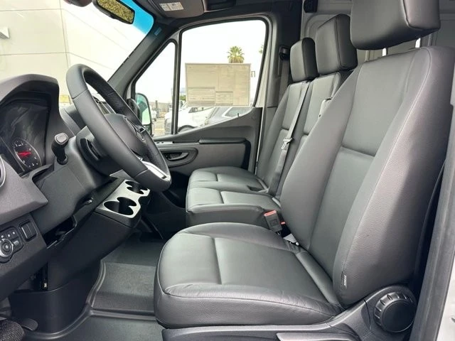 2025 Mercedes-Benz VS30 Sprinter - Image 17 of 21