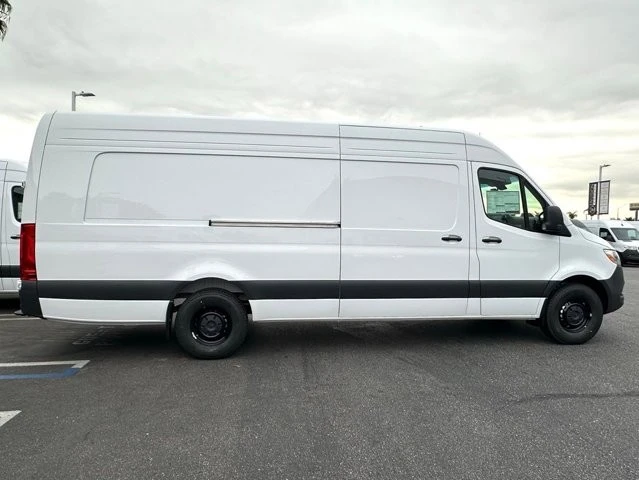 2025 Mercedes-Benz VS30 Sprinter - Image 9 of 21