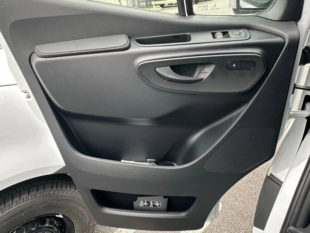 2025 Mercedes-Benz VS30 Sprinter - Image 15 of 21