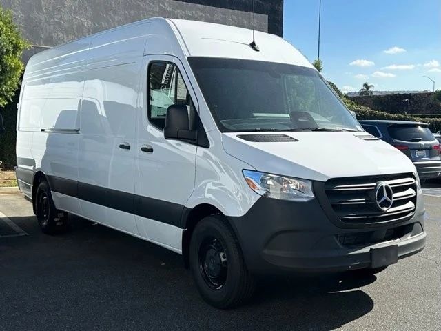 2025 Mercedes-Benz VS30 Sprinter - Image 2 of 12