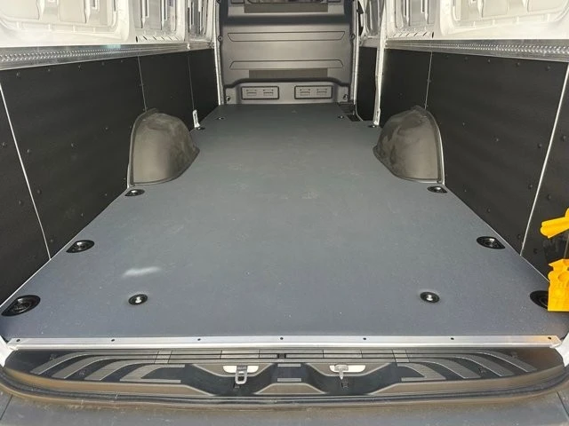 2025 Mercedes-Benz VS30 Sprinter - Image 10 of 12