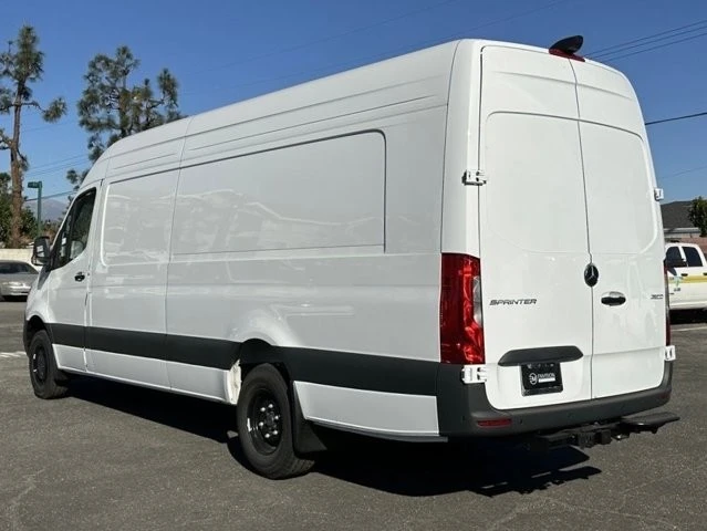 2025 Mercedes-Benz VS30 Sprinter - Image 8 of 12
