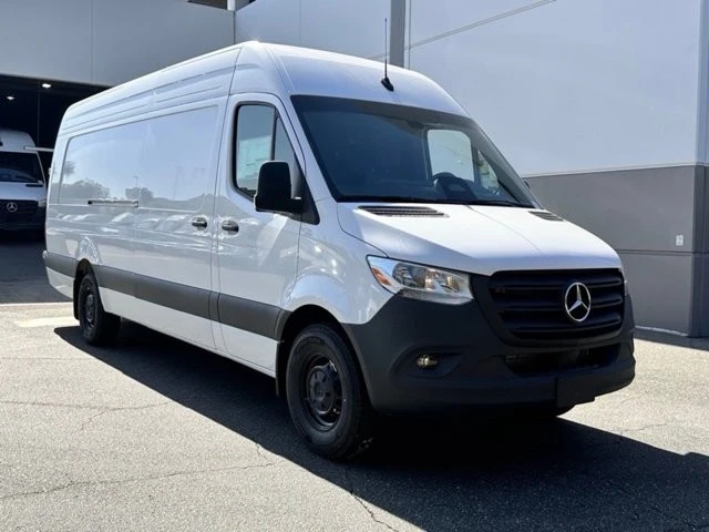 2025 Mercedes-Benz VS30 Sprinter - Image 2 of 12