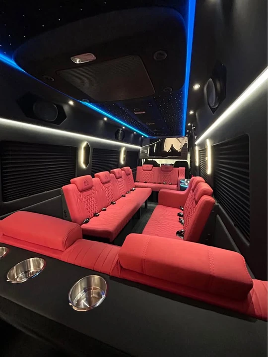 2025 Mercedes-Benz VS30 Sprinter - Image 6 of 10