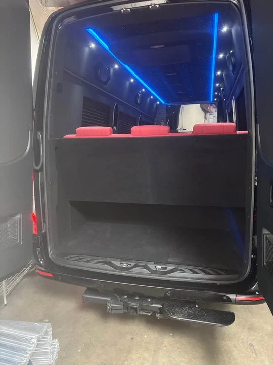 2025 Mercedes-Benz VS30 Sprinter - Image 8 of 10