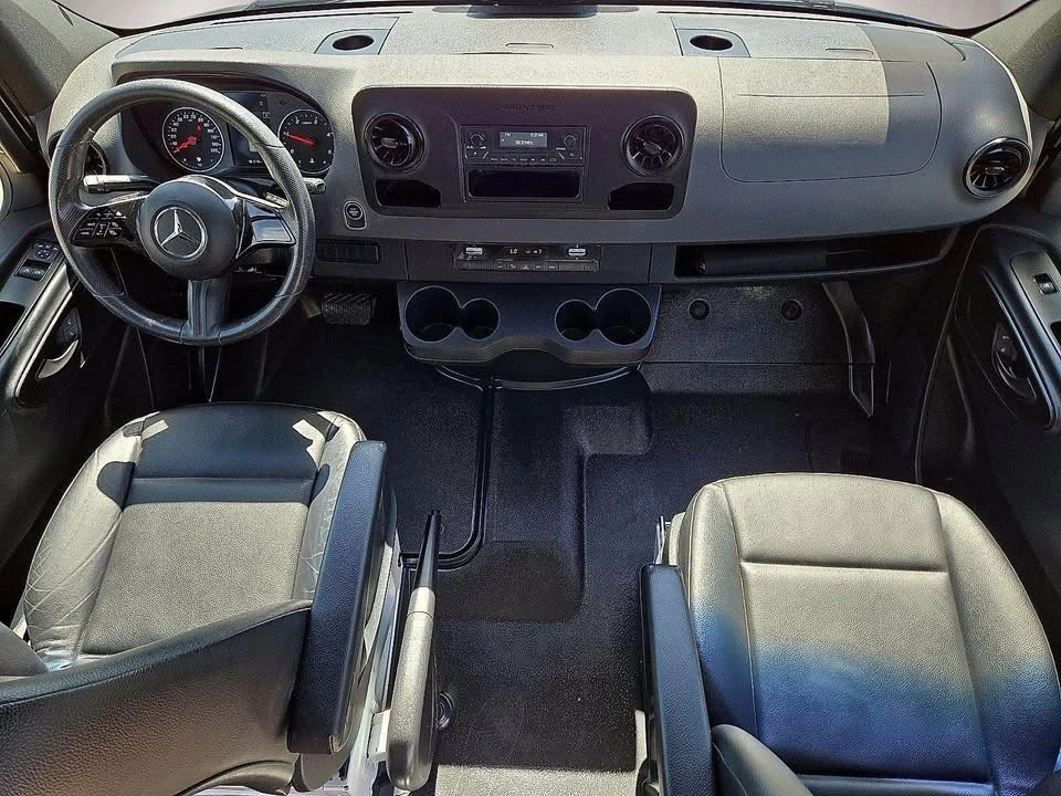 2025 Mercedes-Benz VS30 Sprinter - Image 9 of 20