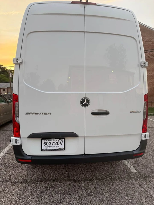 2025 Mercedes-Benz VS30 Sprinter - Image 8 of 13