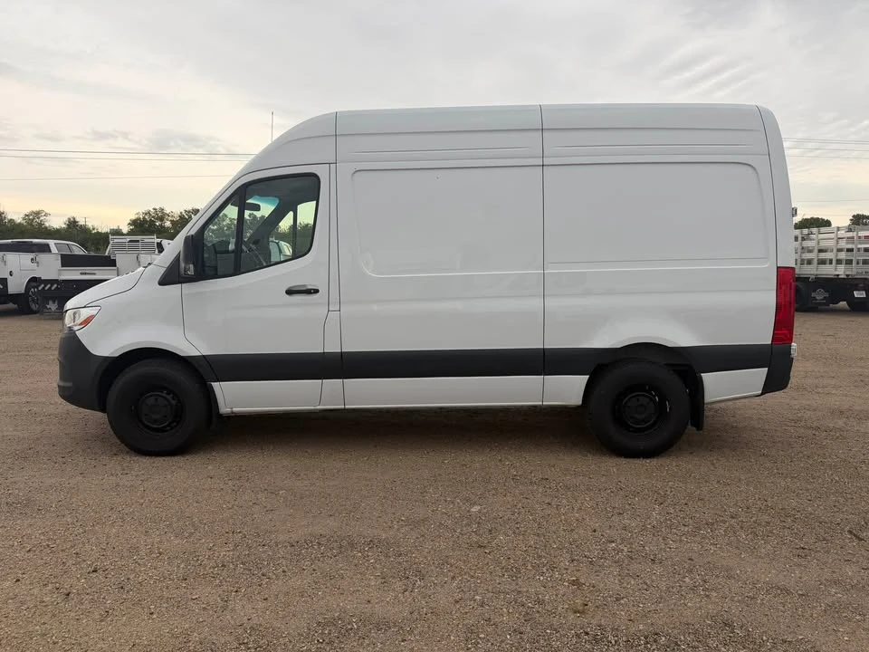 2025 Mercedes-Benz VS30 Sprinter - Image 2 of 20