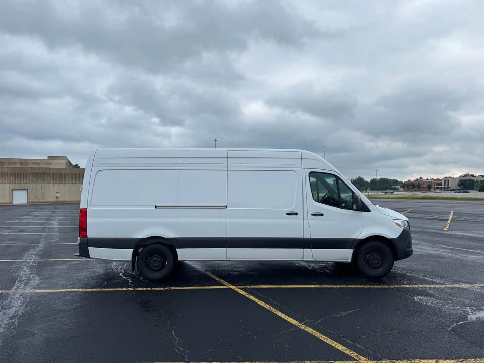 2025 Mercedes-Benz VS30 Sprinter - Image 6 of 18