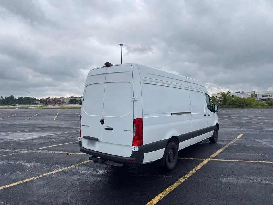 2025 Mercedes-Benz VS30 Sprinter - Image 5 of 18