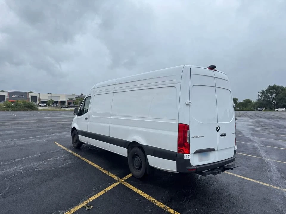 2025 Mercedes-Benz VS30 Sprinter - Image 3 of 18