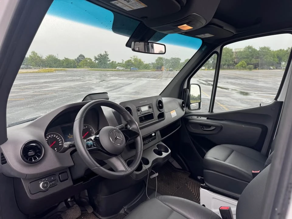 2025 Mercedes-Benz VS30 Sprinter - Image 14 of 18