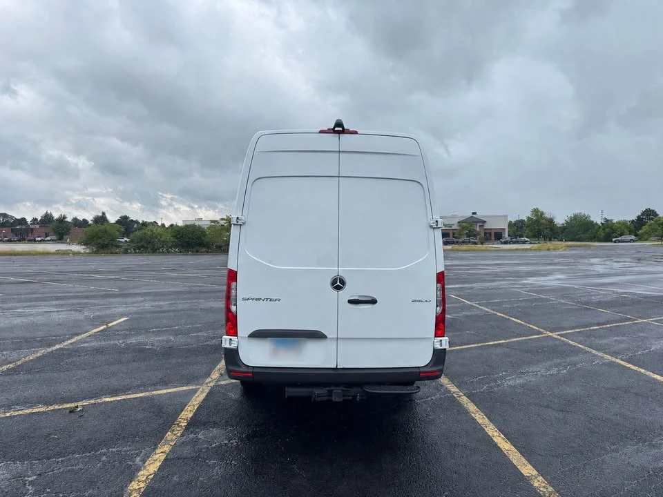 2025 Mercedes-Benz VS30 Sprinter - Image 4 of 18